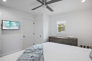 3 chambres, fer et planche à repasser, Wi-Fi gratuit, draps fournis