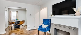 Walk to Wesley Hospital - Pickle Ball & Bikes!