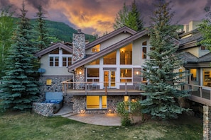 Exterior - Vail Village Riverfront Retreat (Vail)