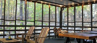 Cozy & Curated w Fire Pit, Fireplace & Fast WiFi