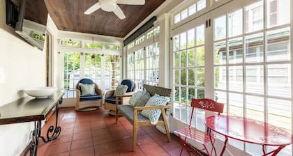 Historic Charm Meets Walkable Convenience in the Heart of Annapolis with Parking