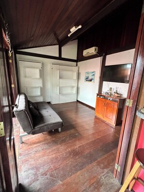 Smart TV - Charming Cottage in Lençóis | Cozy Nature Retreat in Barreirinhas (Barreirinhas)