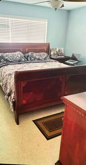 2 chambres, bureau, fer et planche à repasser, Wi-Fi gratuit