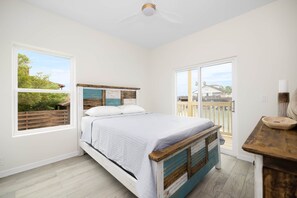 2 slaapkamers, een kluis op de kamer, een strijkplank/strijkijzer, wifi