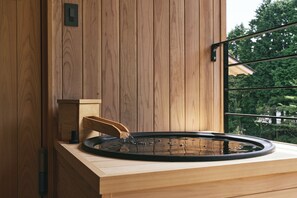 Standard Twin Room, Hill View | Teres/patio