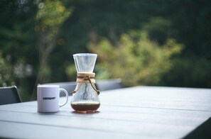 Standard-Zweibettzimmer, Hügelblick | Terrasse/Patio