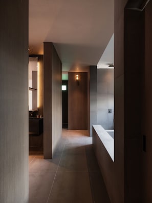 Deluxe Twin Room | Living area