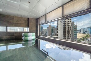 Habitación Signature con 1 cama doble o 2 individuales, 2 habitaciones, no fumadores | Escritorio, tabla de planchar con plancha, wifi gratis