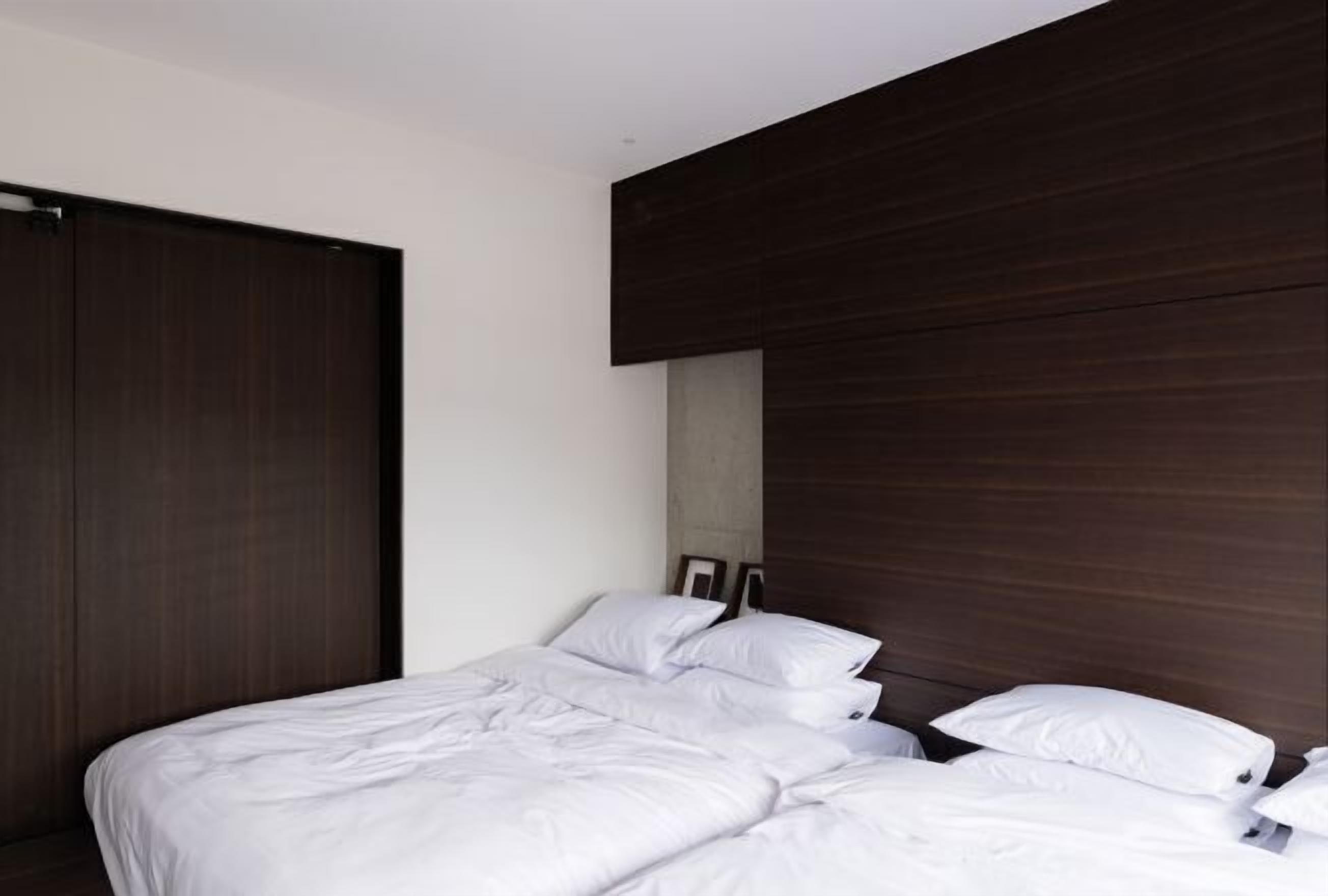 Bureau, fer et planche à repasser, Wi-Fi gratuit