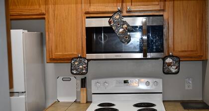 Charming 2-bedroom townhome in Plaquemine near Dow, Shintech, and LSU