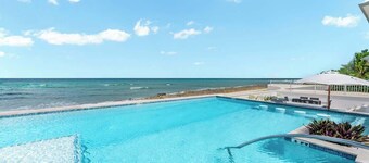 Oceans 9 LUXE 4 BR Villa in West Bay