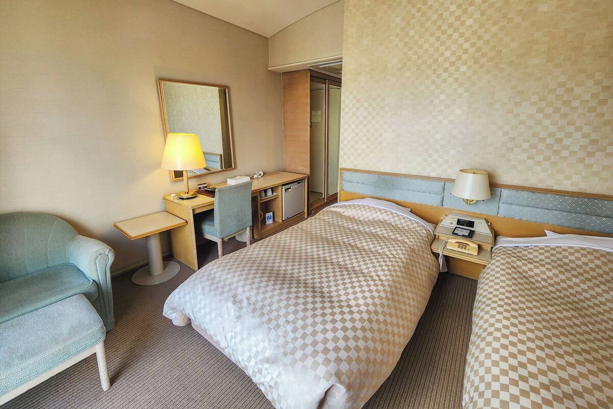 Desk, free WiFi, bed sheets
