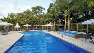Udendørs pool