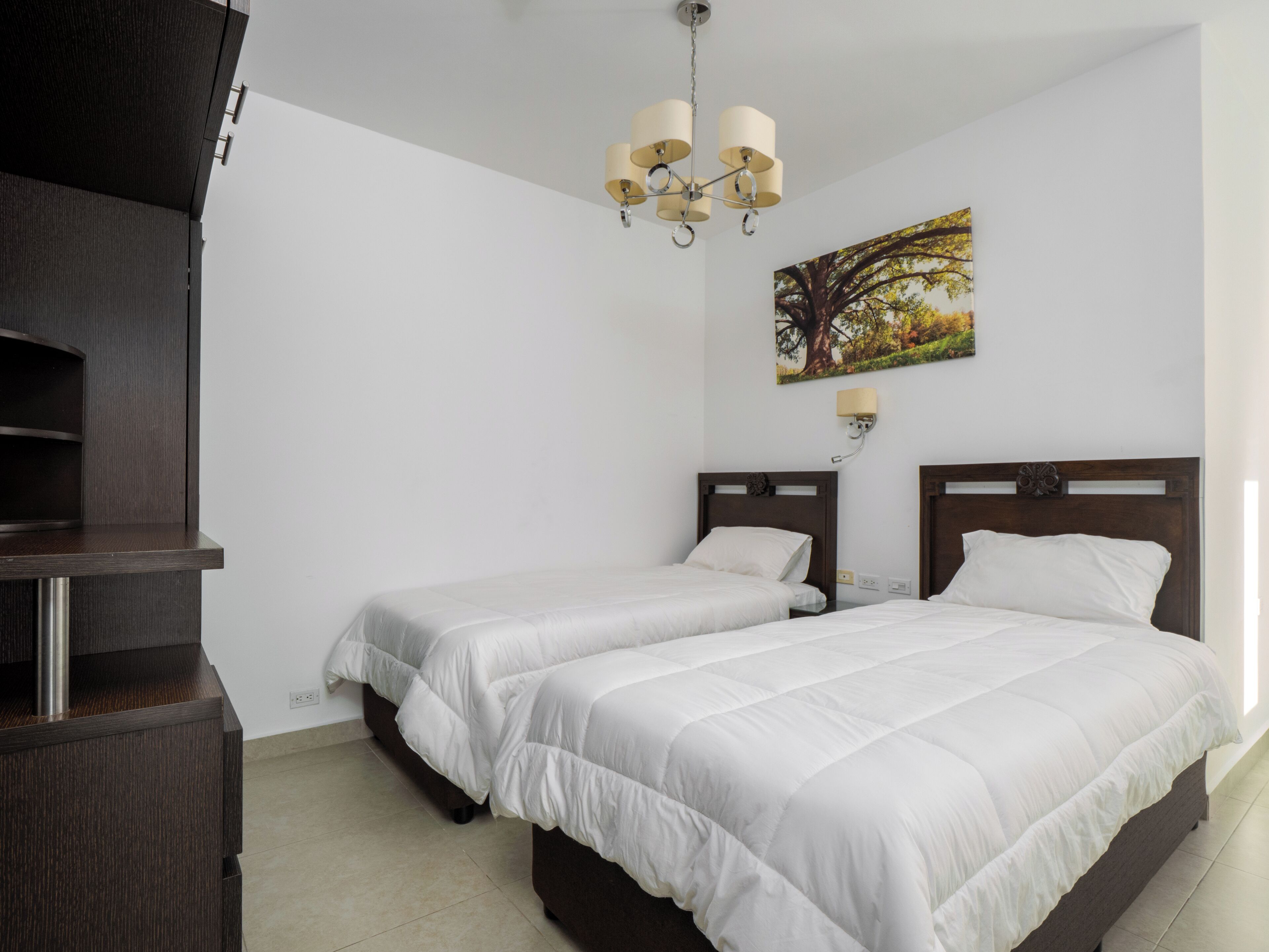 WiFi (free), bed sheets