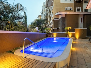 Outdoor pool - Mahogany Suites (Rousseau)
