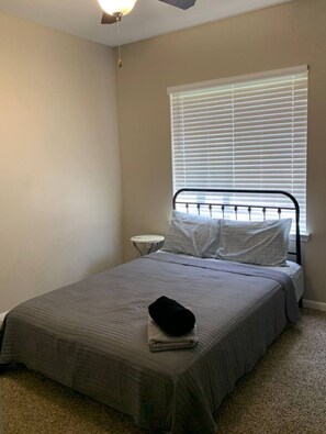 WiFi, bed sheets