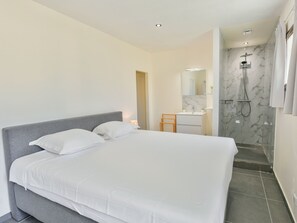 3 bedrooms, internet