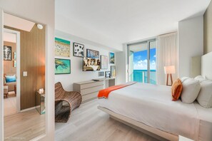 2 habitaciones, escritorio, tabla de planchar con plancha y wifi