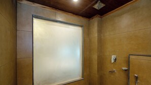 Shower, hair dryer, slippers, towels - Jannat Resort and Spa Manali (Manali)