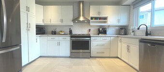 Spacious 4BR • Big Yard • Family, Business & Relocation-Friendly