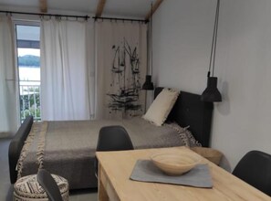 Studio (Comfort Studio Apartment with Balcony) | 1 bedroom, cots/infant beds - Modern Beachfront Apartments Near Šibenik (Vodice)