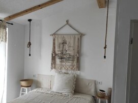 Estudio (Classic Studio Apartment with Balcony) | 1 dormitorio y cunas (de pago)