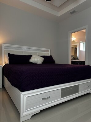 3 bedrooms, iron/ironing board, free WiFi, bed sheets