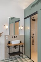 Doppia Deluxe, vista città | Biancheria da letto di alta qualità