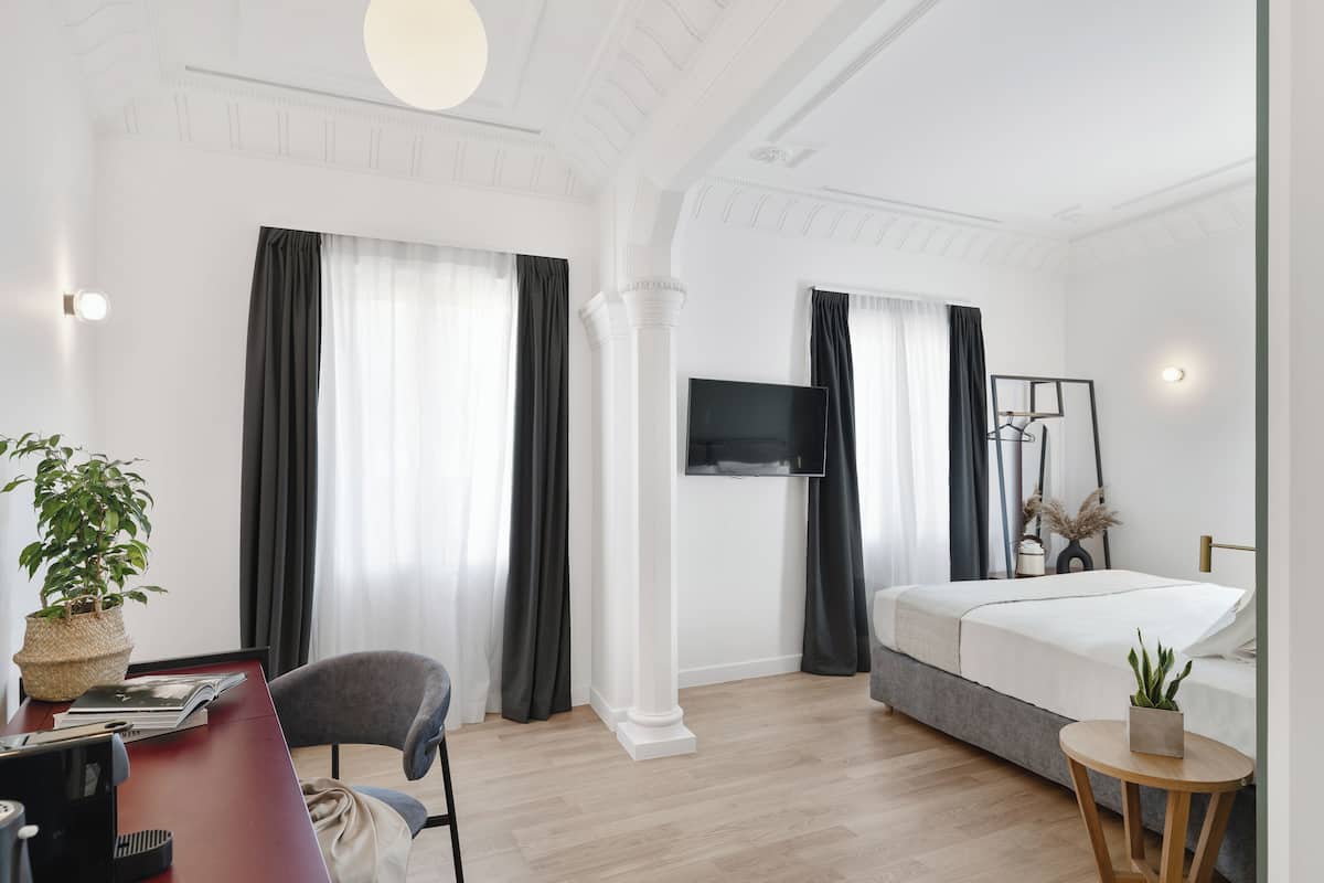 Executive Double Room, City View