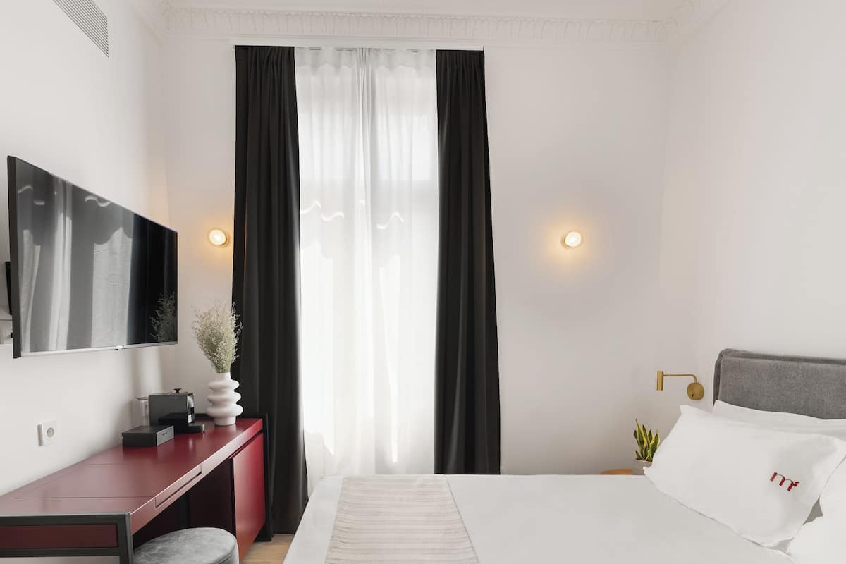 Deluxe Double Room, City View