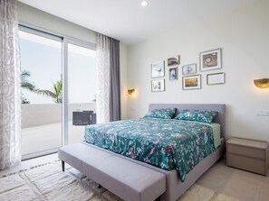 4 bedrooms, iron/ironing board, Internet, bed sheets - Luxury Villa Martina private heated pool, jacuzzi Abama (Guía de Isora)