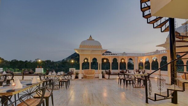 مطعم