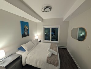 2 chambres, fer et planche à repasser, Wi-Fi, draps fournis