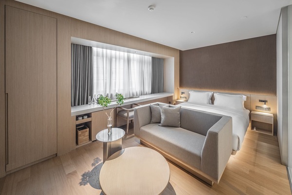 Laptop workspace, blackout curtains, free WiFi