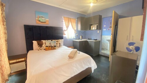 Germiston Destiny Guesthouse

We are ready to meet your needs.
