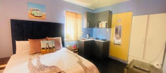 Germiston Destiny Guesthouse
We are ready to meet your needs.