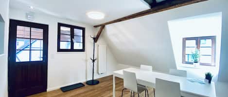 Business Apartment | Servicio a la habitación