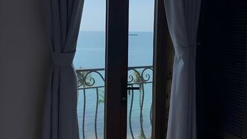 Superior Double Room, 1 King Bed, Sea View | In-room safe, desk, blackout curtains, free WiFi