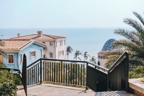 Front of property - The Room Hotel - Starbucks (An Thoi)