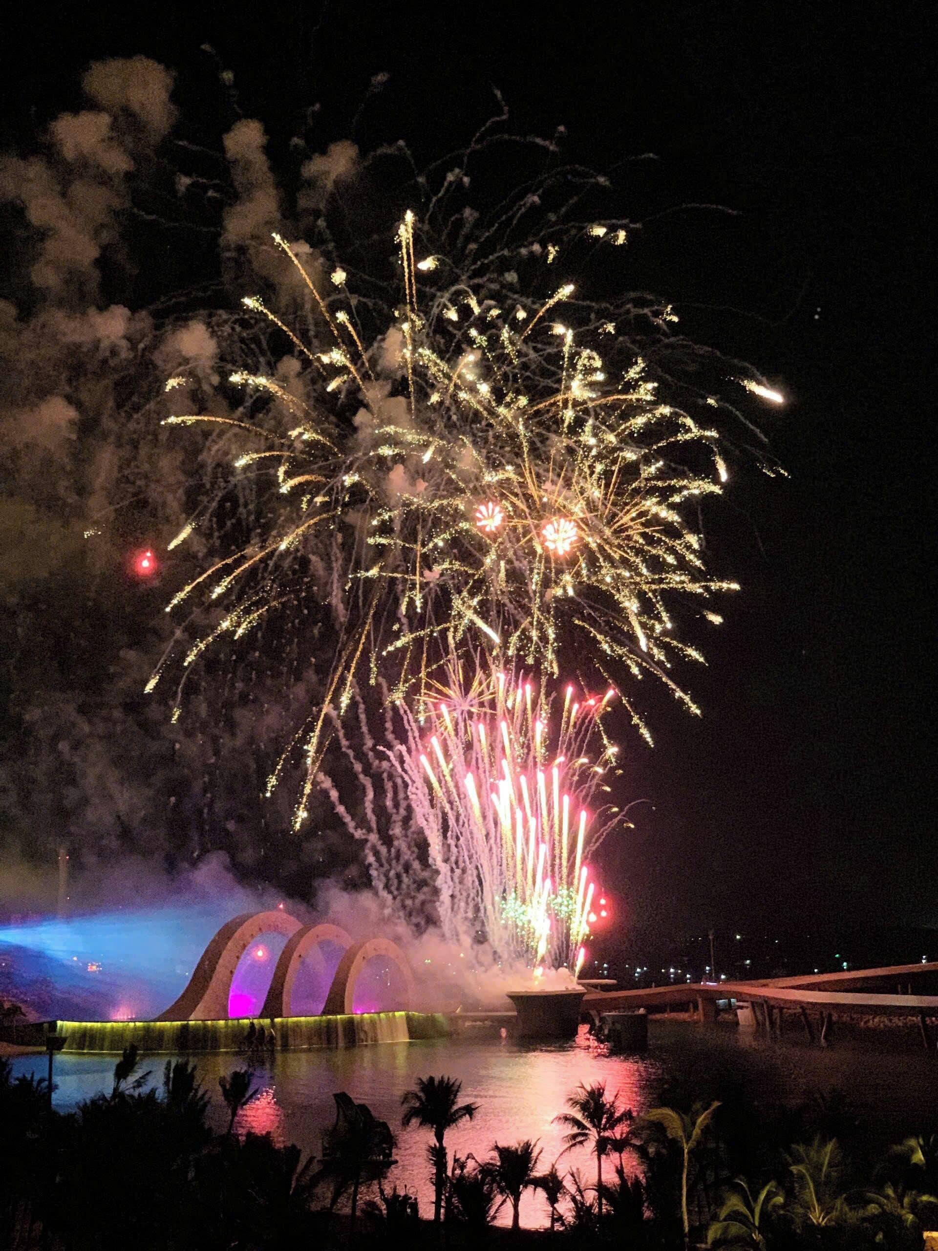 Dobbeltrom – superior, 1 kingsize-seng, sjøutsikt | Utsikt fra balkong