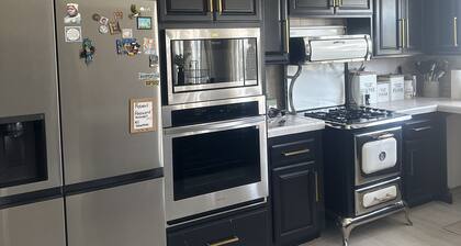 Charming 4-br Wine Country Retreat — Walk Downtown Solvang + BBQ & Fireplace