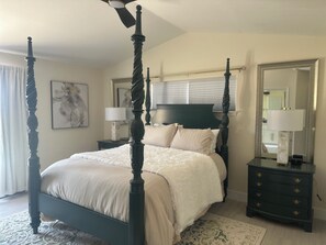 4 bedrooms, desk, iron/ironing board, free WiFi