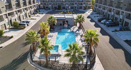 St. George 5 bdrm Adventure Retreat, national parks, sports, golf, tesla charger