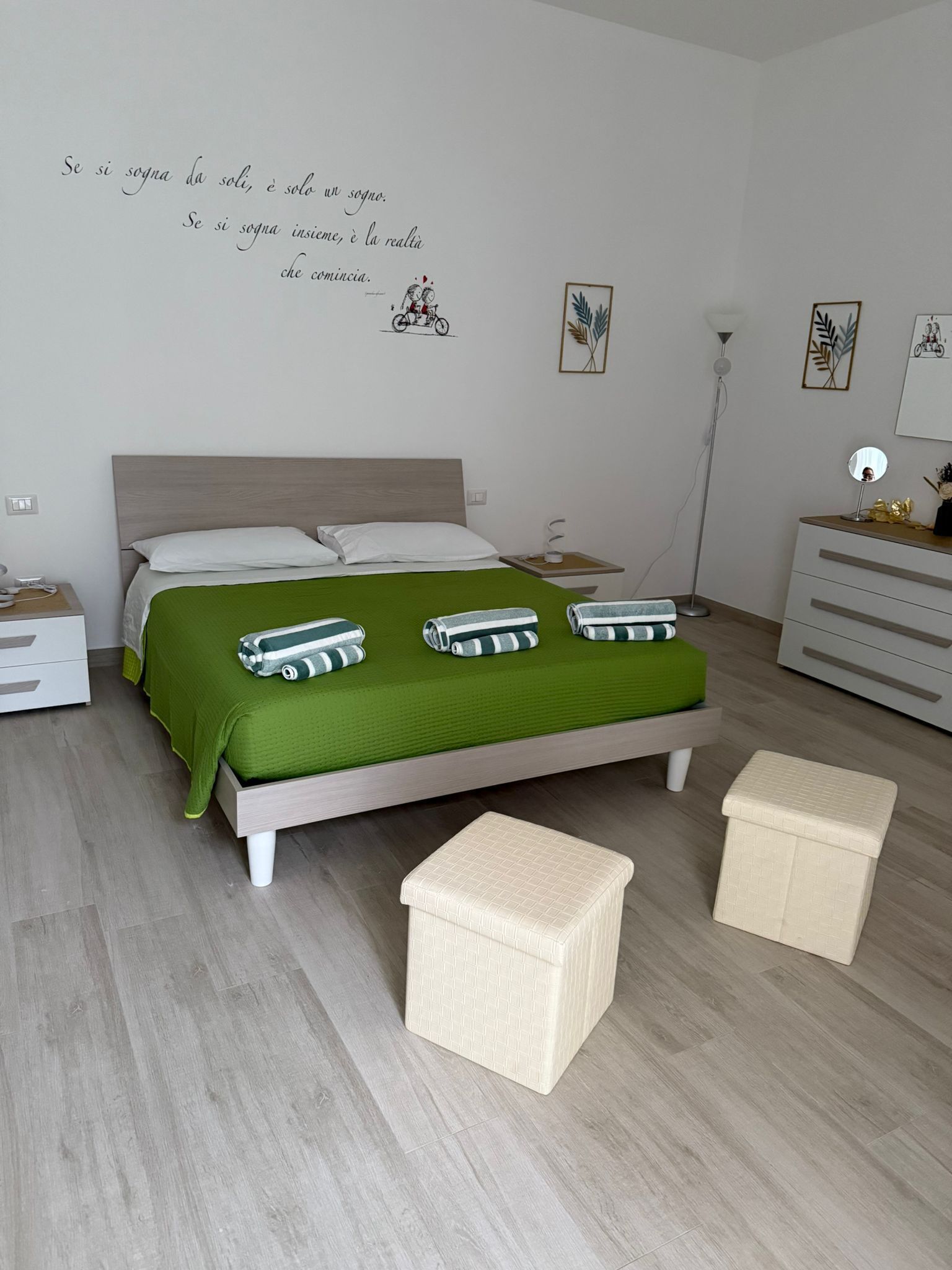 2 chambres, bureau, fer et planche à repasser, Wi-Fi gratuit