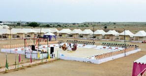 Luxury-Zelt, Blick auf die Wüste | Wohnbereich