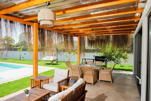 3-bedroom villa in pleasant Hisarönü with WiFi, AC