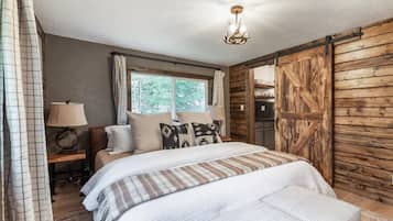 4 quartos, berço de viagem, Wi-Fi de cortesia, roupa de cama