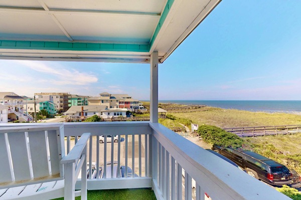 Enjoy a lovely ocean view from Beach Nest