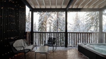 Deluxe-Villa, Flussblick | AuĂen-Whirlpool