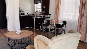 Comfort Apartment | In-room dining
